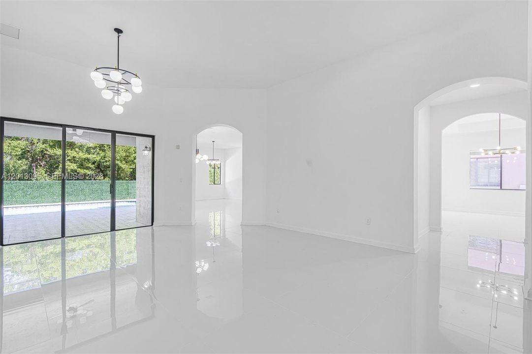 For Rent: $7,500 (5 beds, 4 baths, 3061 Square Feet)