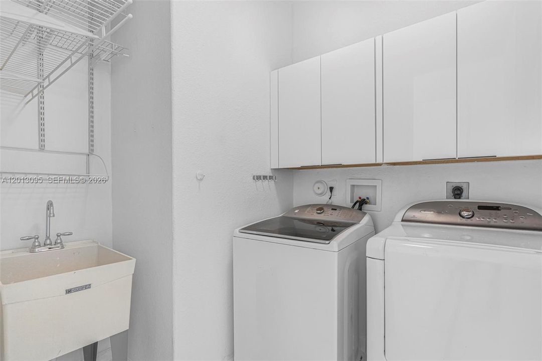 For Rent: $7,500 (5 beds, 4 baths, 3061 Square Feet)