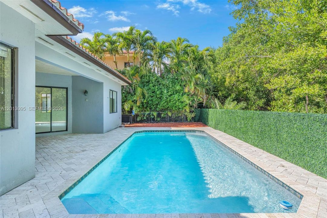For Rent: $7,500 (5 beds, 4 baths, 3061 Square Feet)