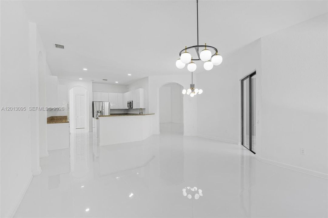 For Rent: $7,500 (5 beds, 4 baths, 3061 Square Feet)