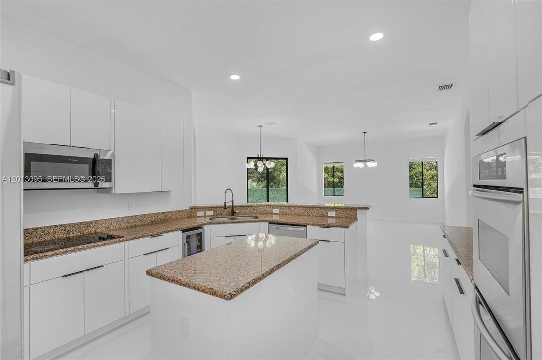 For Rent: $7,500 (5 beds, 4 baths, 3061 Square Feet)