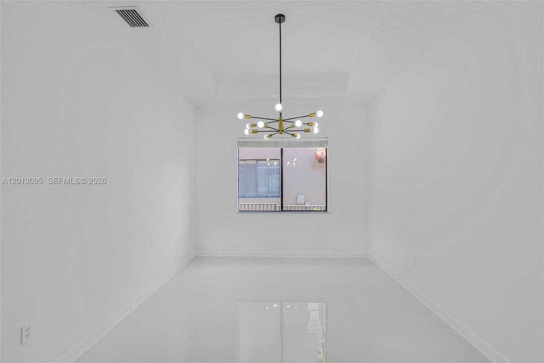 For Rent: $7,500 (5 beds, 4 baths, 3061 Square Feet)