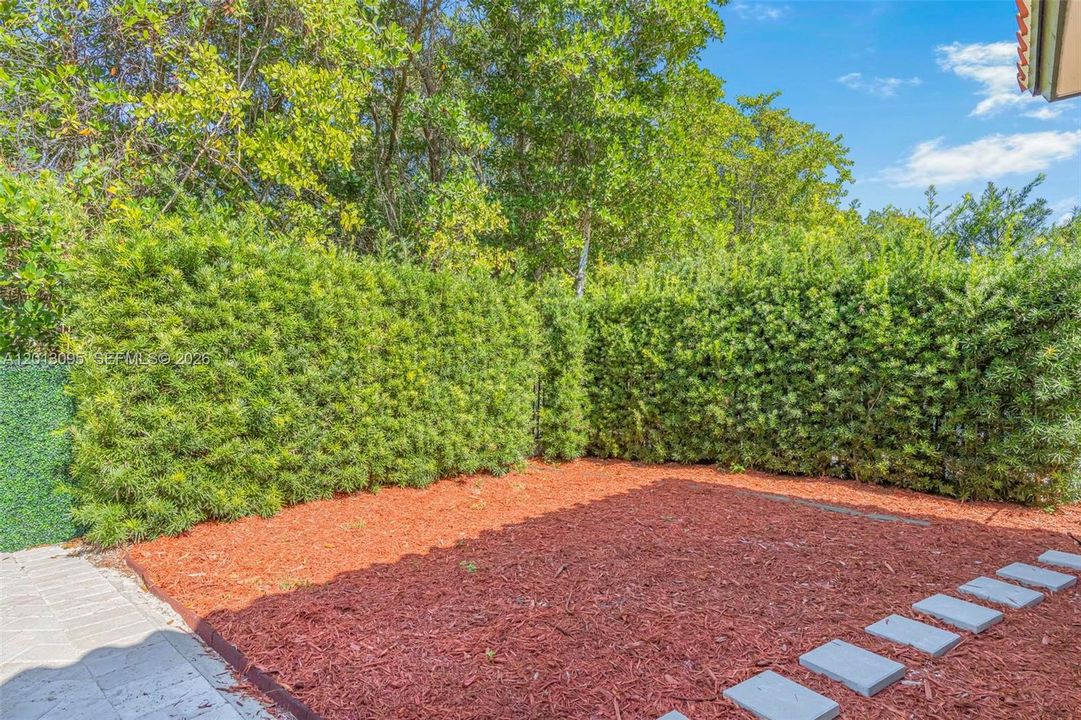 For Rent: $7,500 (5 beds, 4 baths, 3061 Square Feet)