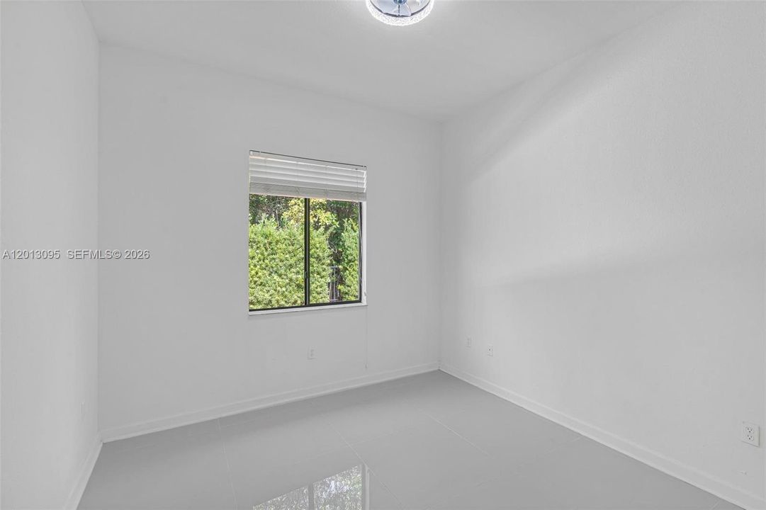 For Rent: $7,500 (5 beds, 4 baths, 3061 Square Feet)
