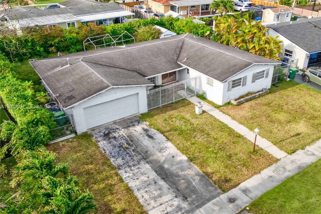 Active With Contract: $550,000 (4 beds, 2 baths, 1824 Square Feet)