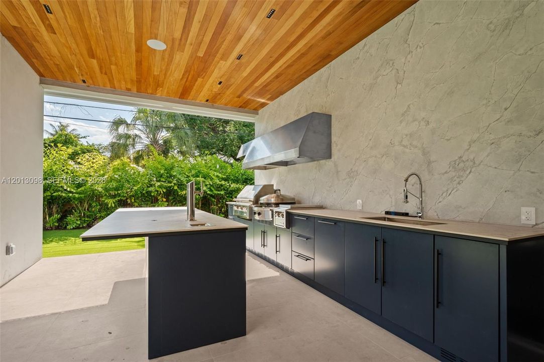 En Venta: $8,750,000 (6 camas, 7 baños, 6936 Pies cuadrados)
