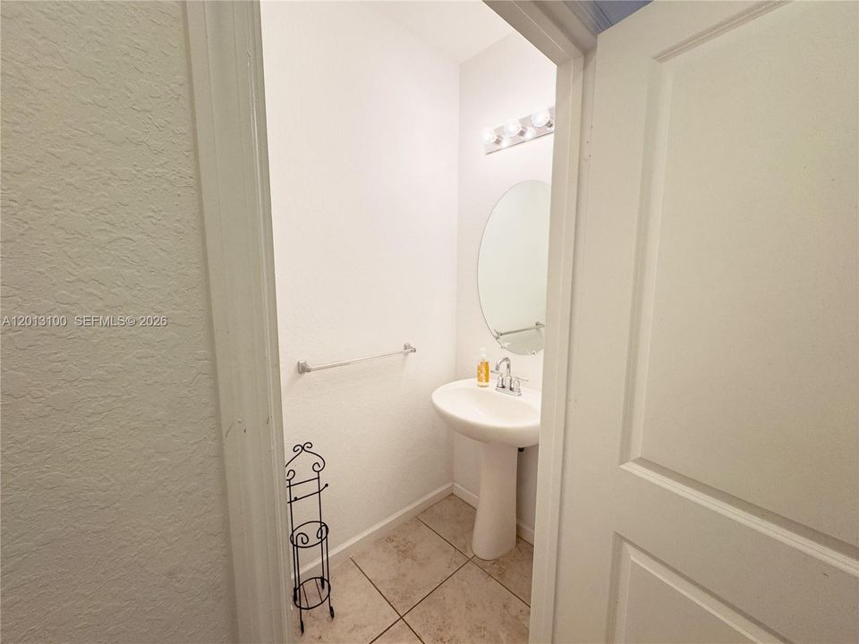 En Venta: $360,000 (3 camas, 2 baños, 1496 Pies cuadrados)