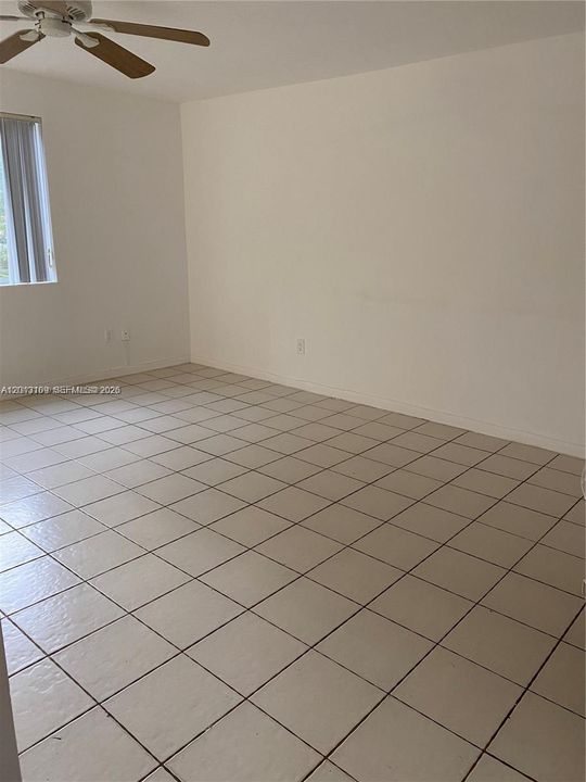В аренду: $2,350 (3 спален, 2 ванн, 1518 Квадратных фут)