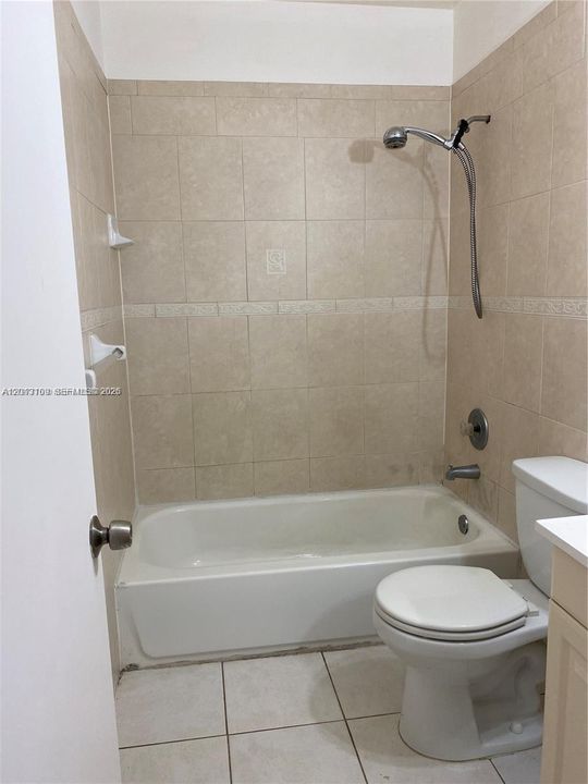 В аренду: $2,350 (3 спален, 2 ванн, 1518 Квадратных фут)