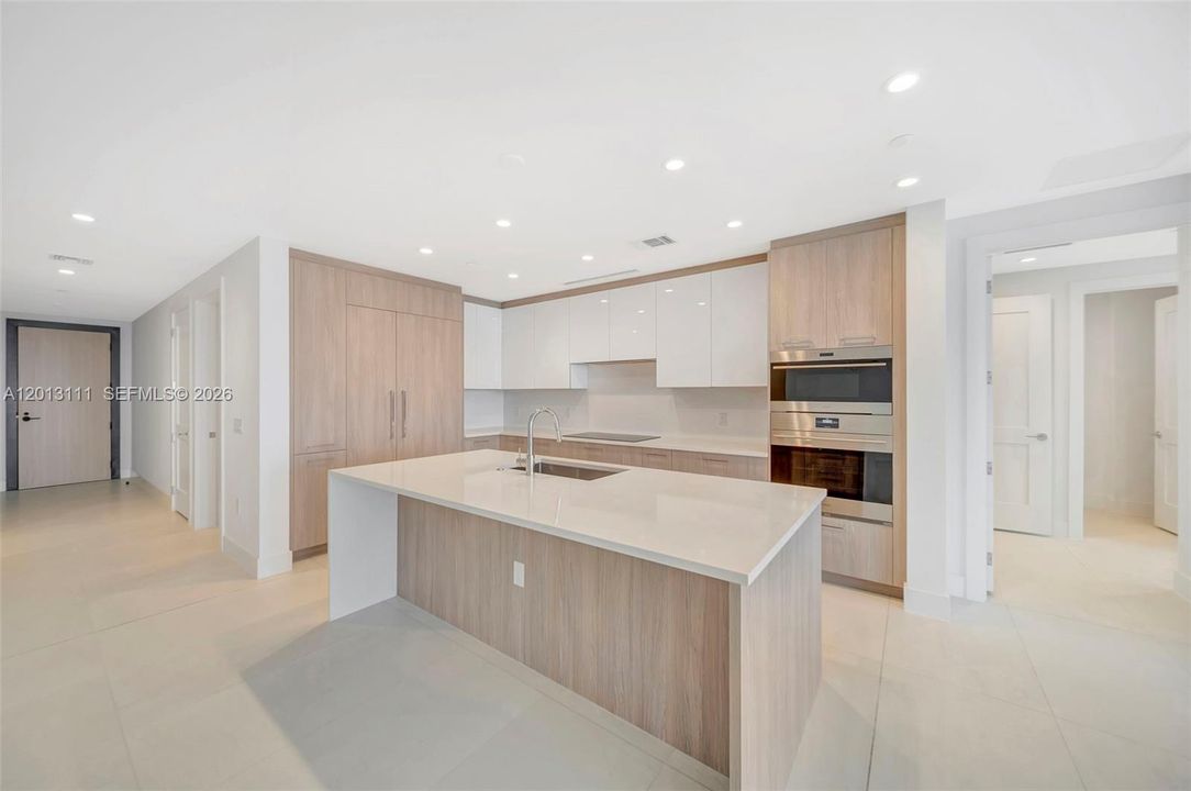 В аренду: $15,000 (2 спален, 3 ванн, 2315 Квадратных фут)