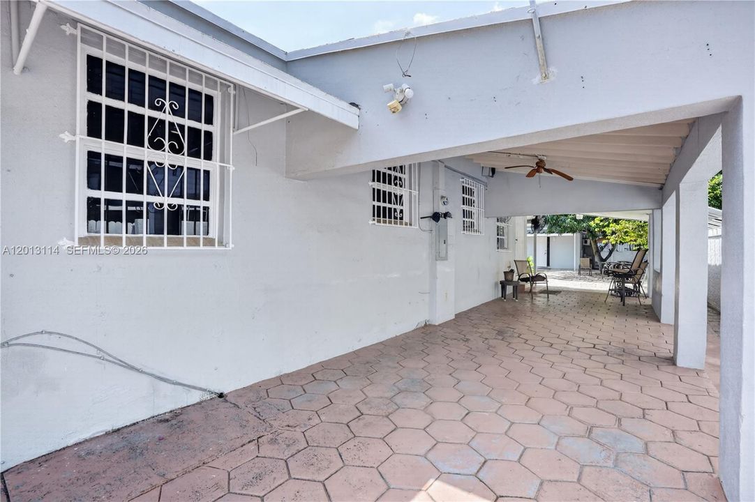 Activo con contrato: $480,000 (3 camas, 3 baños, 1476 Pies cuadrados)