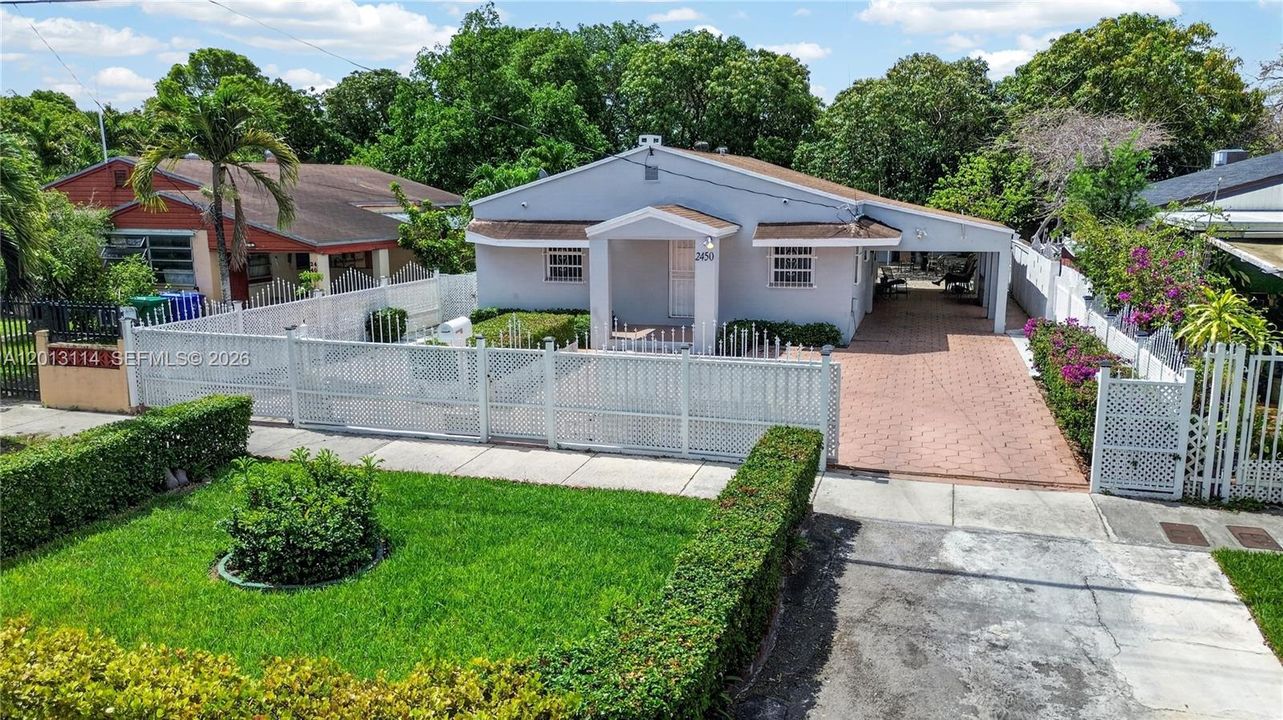 Activo con contrato: $480,000 (3 camas, 3 baños, 1476 Pies cuadrados)