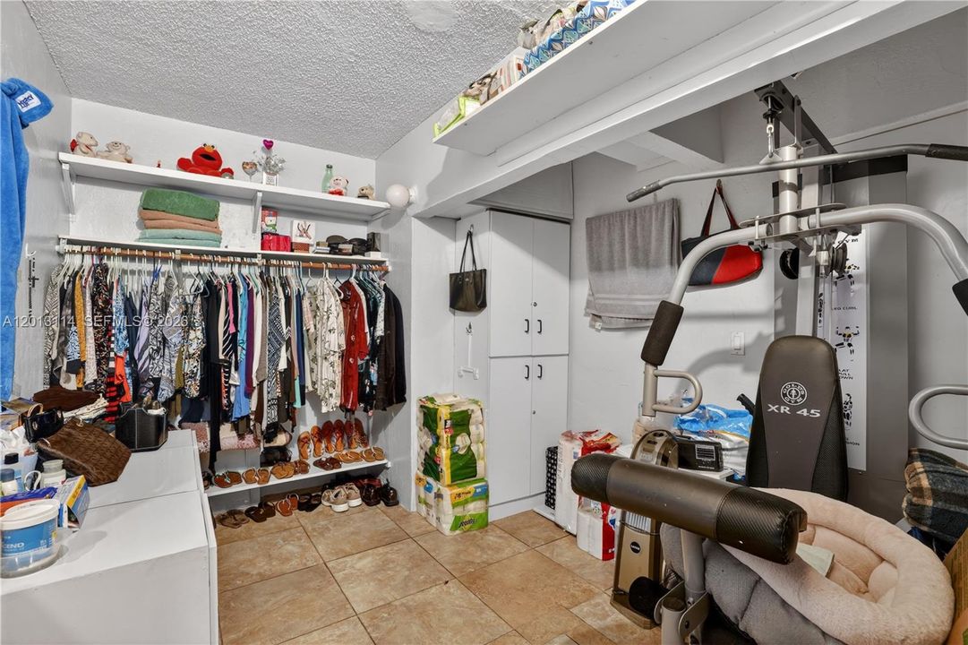 Activo con contrato: $480,000 (3 camas, 3 baños, 1476 Pies cuadrados)