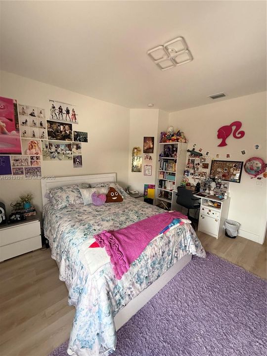 En Renta: $5,800 (4 camas, 3 baños, 2650 Pies cuadrados)