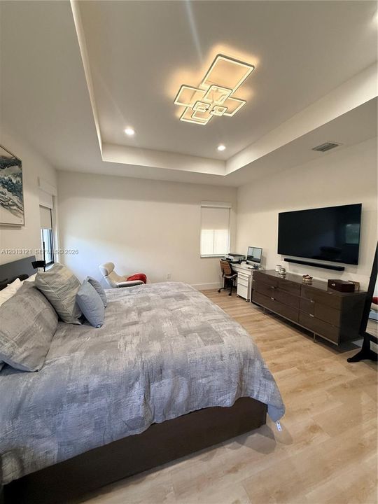 En Renta: $5,800 (4 camas, 3 baños, 2650 Pies cuadrados)