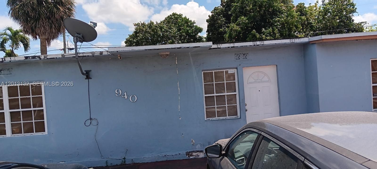 For Sale: $550,000 (5 beds, 4 baths, 1558 Square Feet)