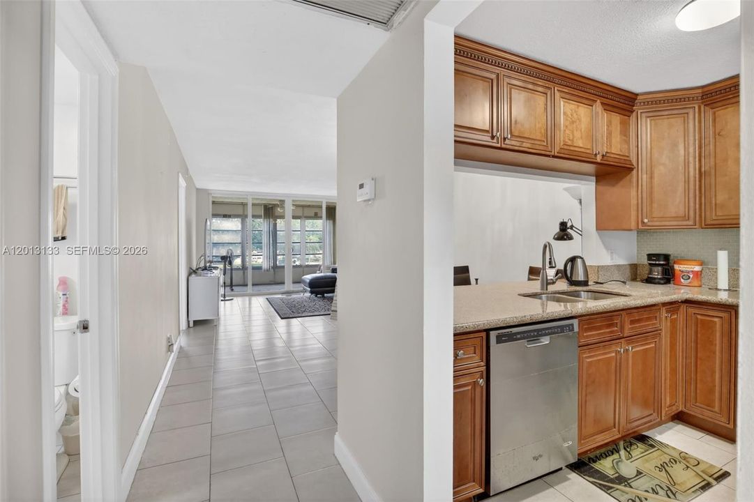 En Venta: $205,000 (2 camas, 2 baños, 1100 Pies cuadrados)