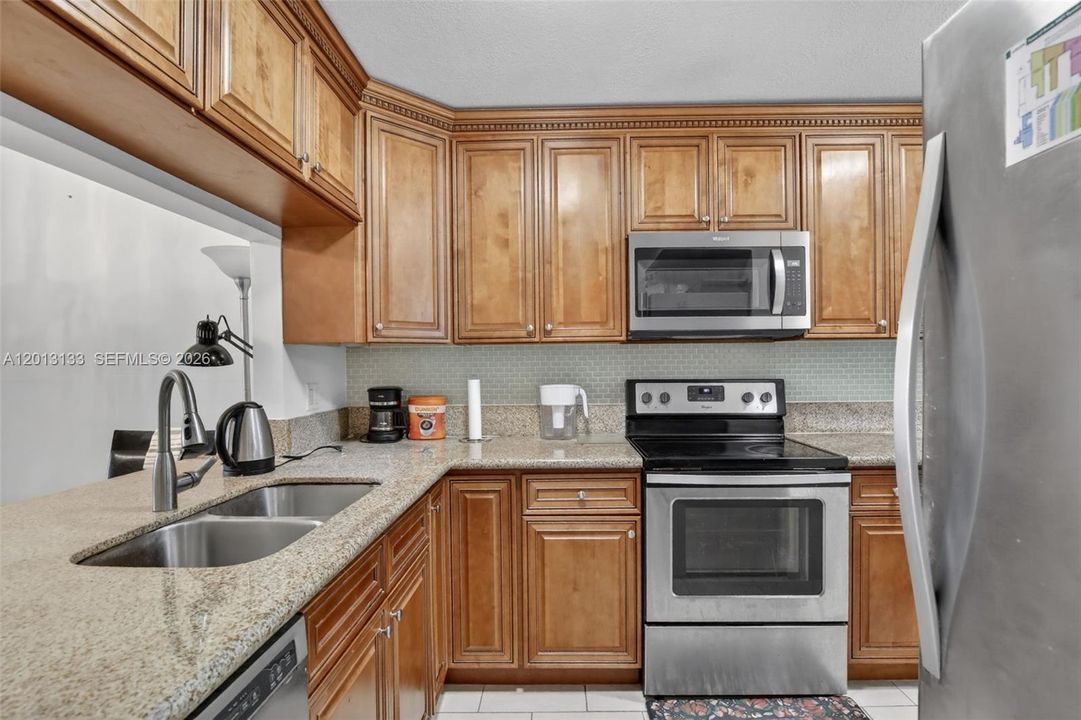 En Venta: $205,000 (2 camas, 2 baños, 1100 Pies cuadrados)