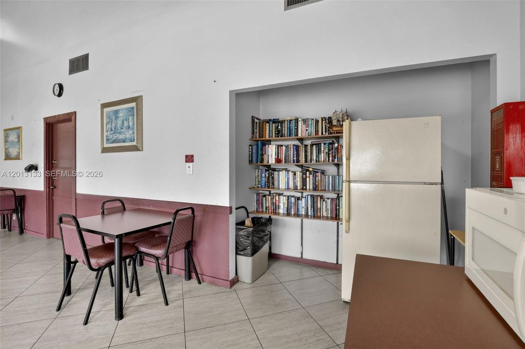 En Venta: $205,000 (2 camas, 2 baños, 1100 Pies cuadrados)