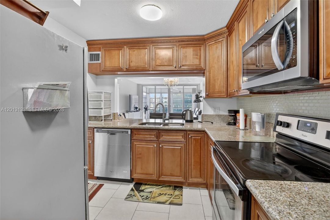 En Venta: $205,000 (2 camas, 2 baños, 1100 Pies cuadrados)