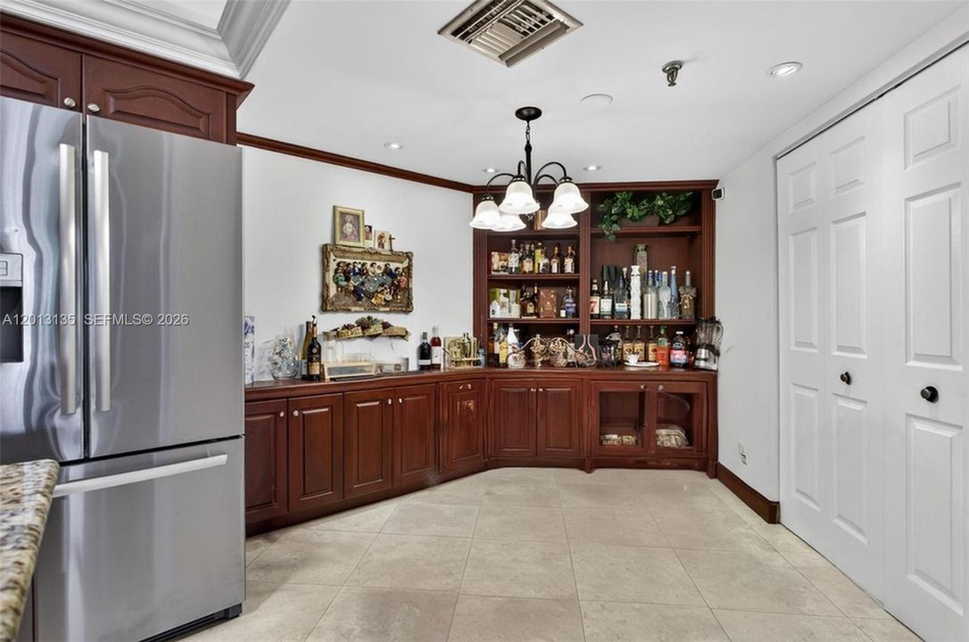 For Sale: $599,900 (2 beds, 2 baths, 1433 Square Feet)