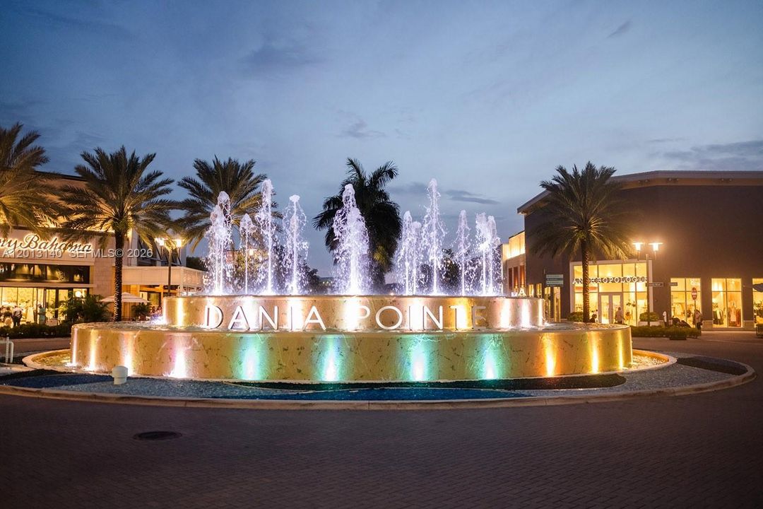Dania Pointe