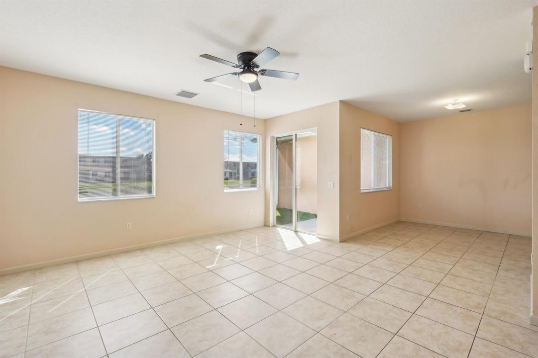 2584 SW Stockbridge Sq Square SW