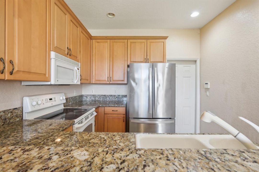 2584 SW Stockbridge Sq Square SW