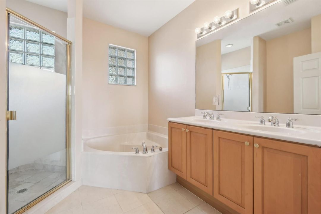 2584 SW Stockbridge Sq Square SW