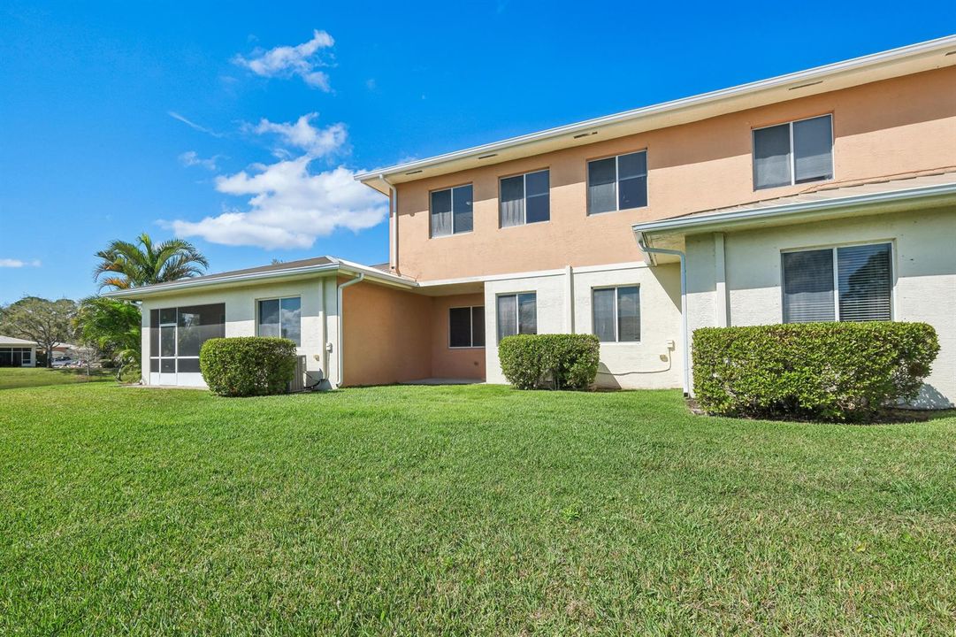 2584 SW Stockbridge Sq Square SW