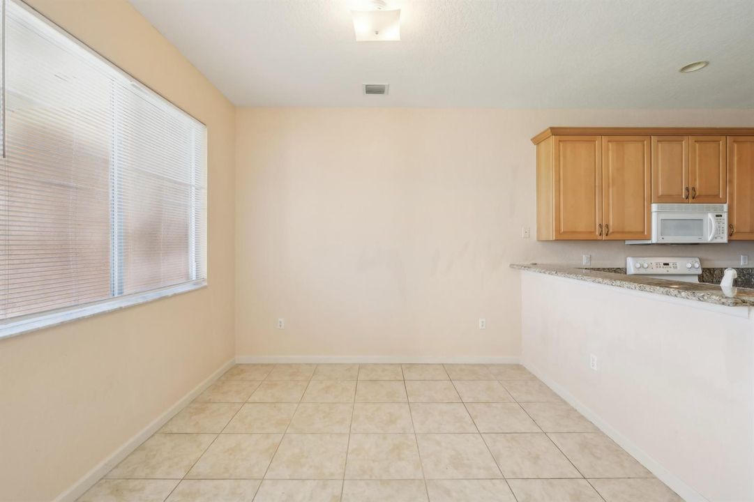 2584 SW Stockbridge Sq Square SW