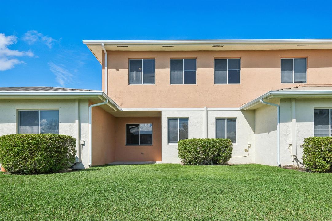2584 SW Stockbridge Sq Square SW