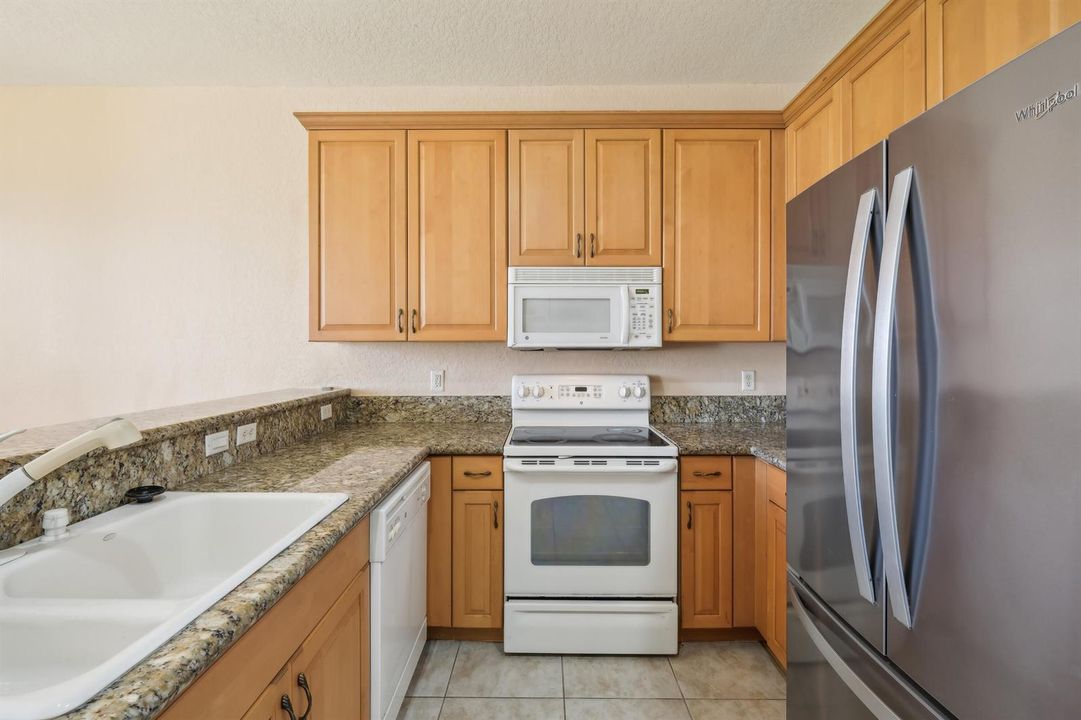 2584 SW Stockbridge Sq Square SW