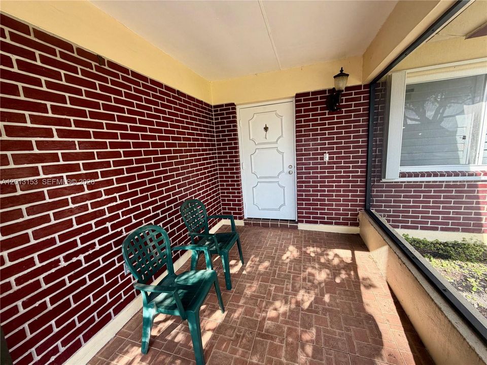 For Rent: $4,300 (3 beds, 2 baths, 2053 Square Feet)
