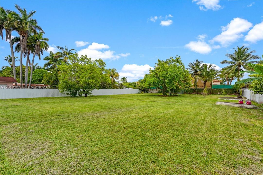En Venta: $2,199,000 (4 camas, 3 baños, 2978 Pies cuadrados)
