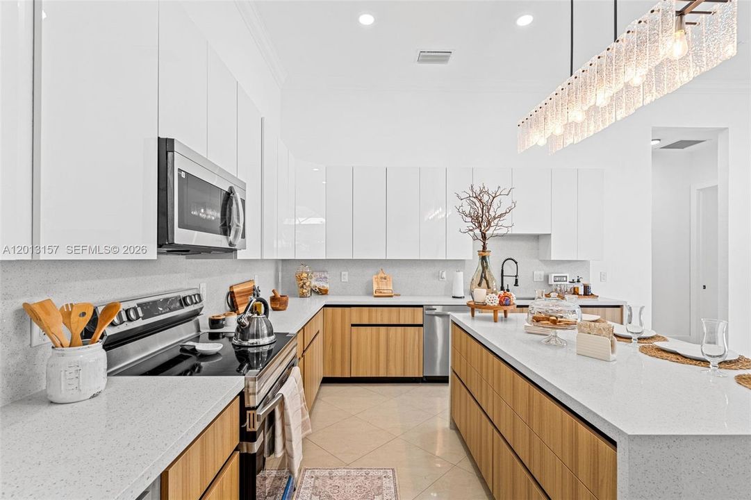 En Venta: $2,199,000 (4 camas, 3 baños, 2978 Pies cuadrados)