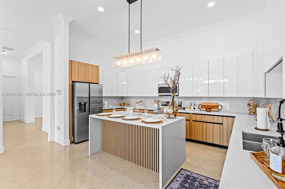 En Venta: $2,199,000 (4 camas, 3 baños, 2978 Pies cuadrados)