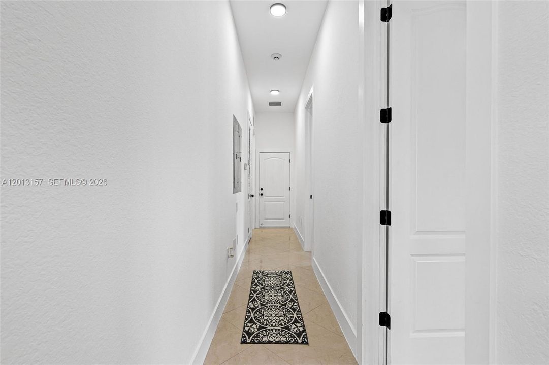 En Venta: $2,199,000 (4 camas, 3 baños, 2978 Pies cuadrados)