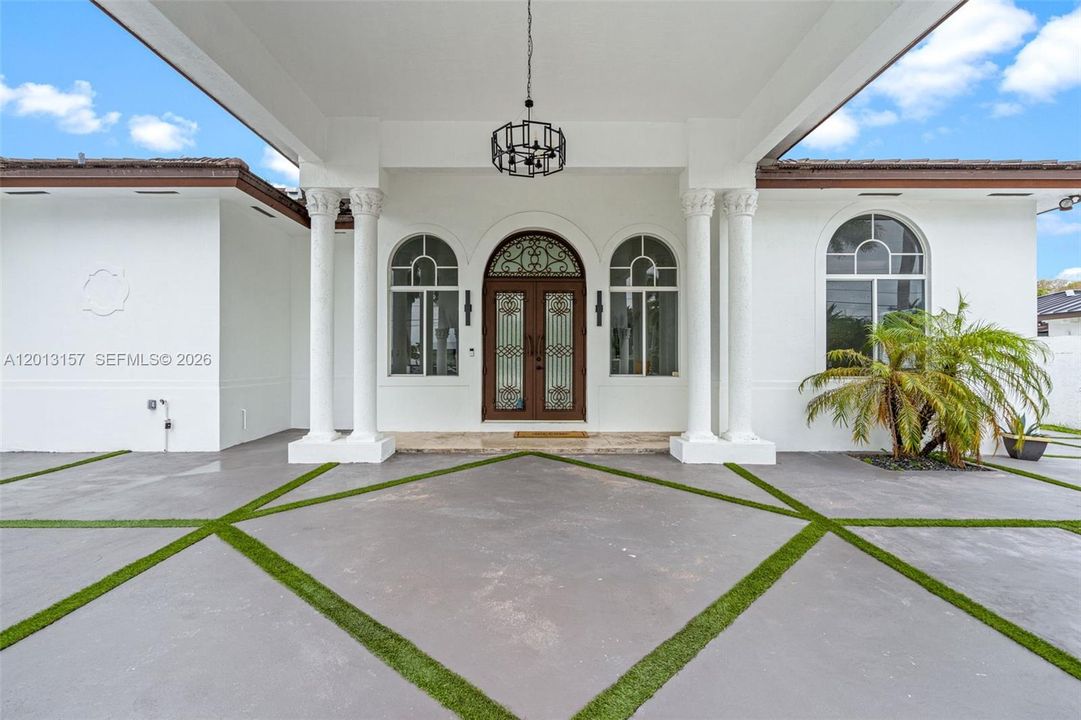 En Venta: $2,199,000 (4 camas, 3 baños, 2978 Pies cuadrados)