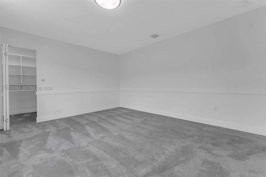 En Venta: $1,100,000 (6 camas, 4 baños, 3976 Pies cuadrados)
