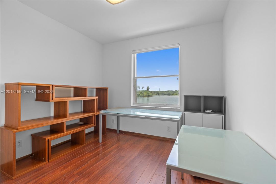 For Sale: $1,018,000 (5 beds, 3 baths, 2680 Square Feet)