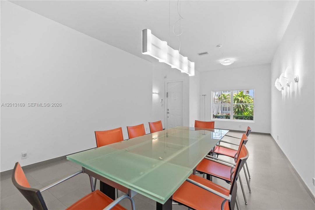 For Sale: $1,018,000 (5 beds, 3 baths, 2680 Square Feet)