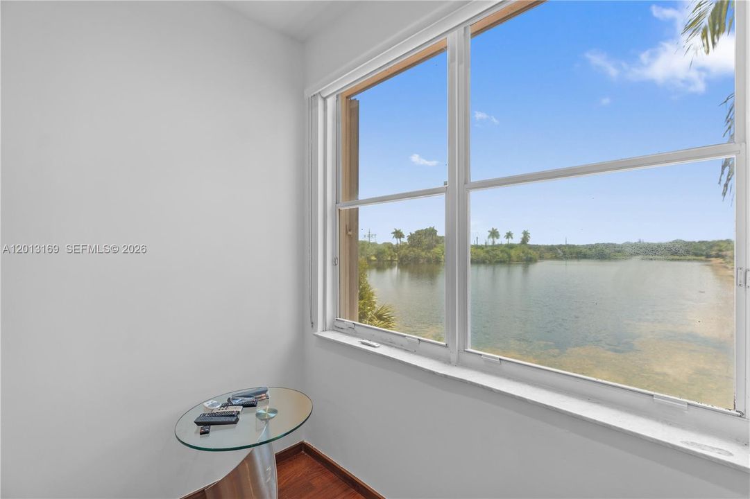 For Sale: $1,018,000 (5 beds, 3 baths, 2680 Square Feet)