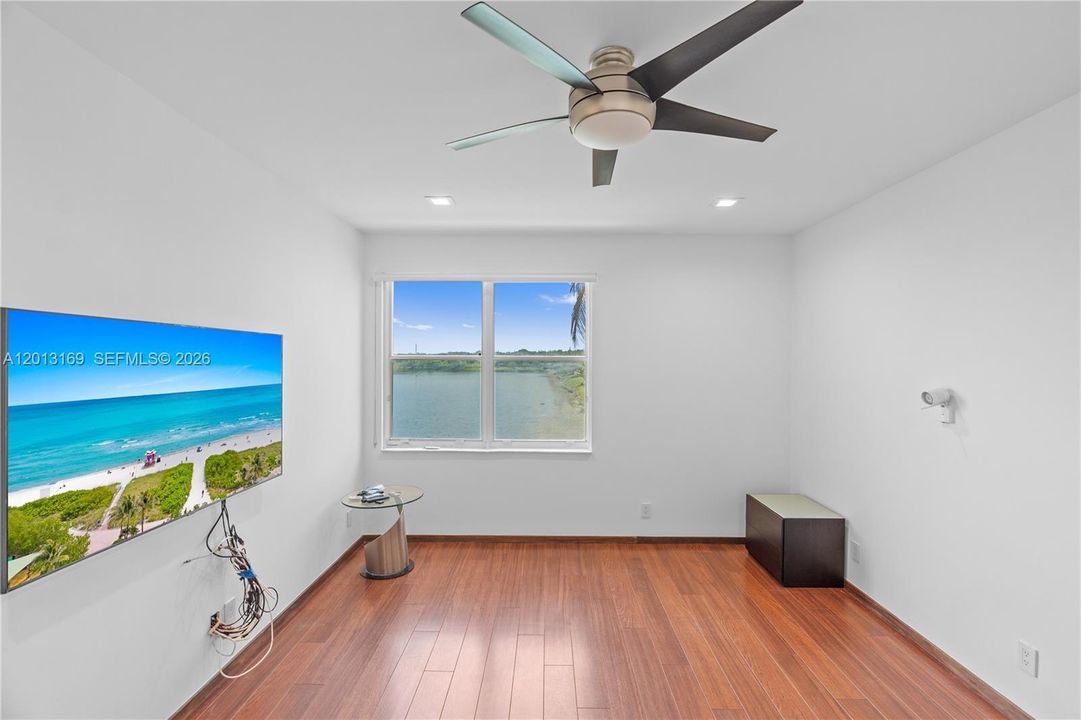 For Sale: $1,018,000 (5 beds, 3 baths, 2680 Square Feet)
