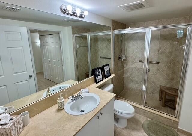King Suite Shower
