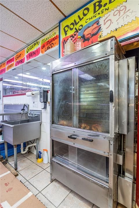 METAL SUPREME ELECTRIC ROTISSERIE OVEN