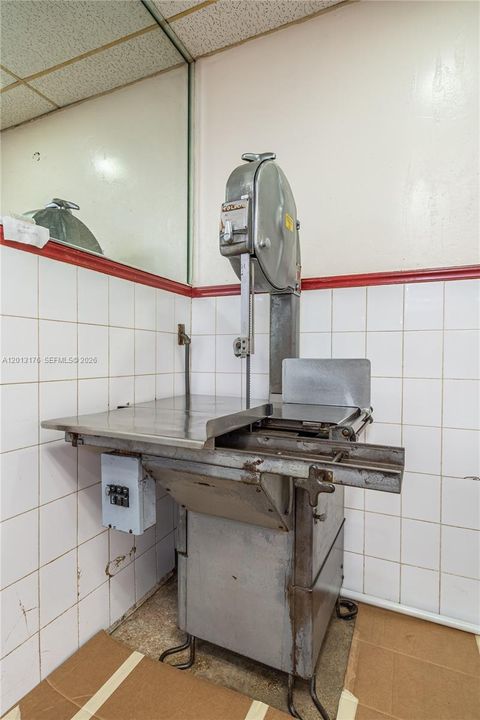 MEAT SLICER