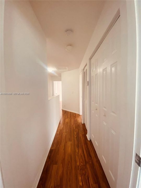 For Sale: $565,000 (3 beds, 2 baths, 1461 Square Feet)