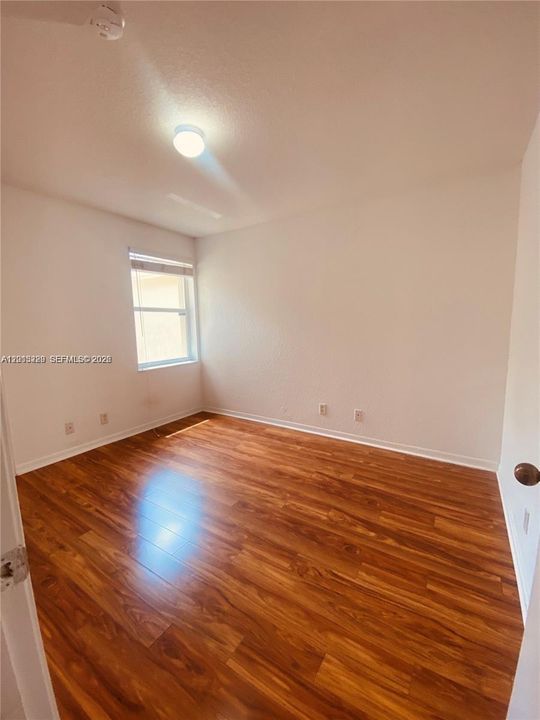 For Sale: $565,000 (3 beds, 2 baths, 1461 Square Feet)