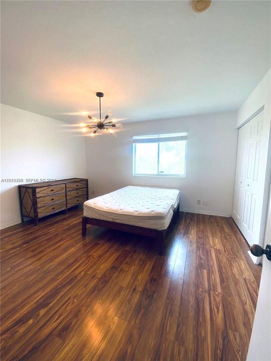 For Sale: $565,000 (3 beds, 2 baths, 1461 Square Feet)